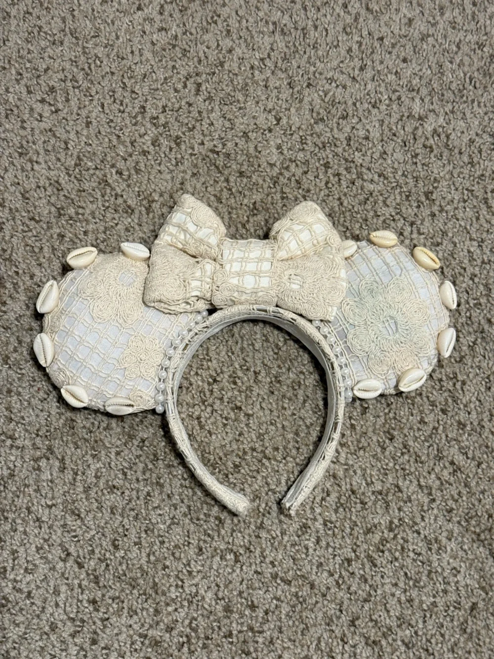 Disney Minnie Seashell Crocheted Ear Headband
